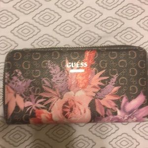 GUESS ASHVILLE SLG BLACK BLOOMS FLOWER RARE FIND